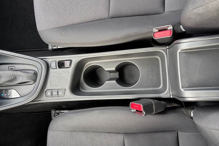 Hvid Toyota Yaris fra 2021