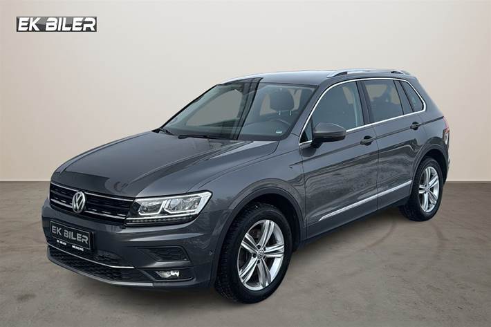 Sort VW Tiguan fra 2017 set udefra