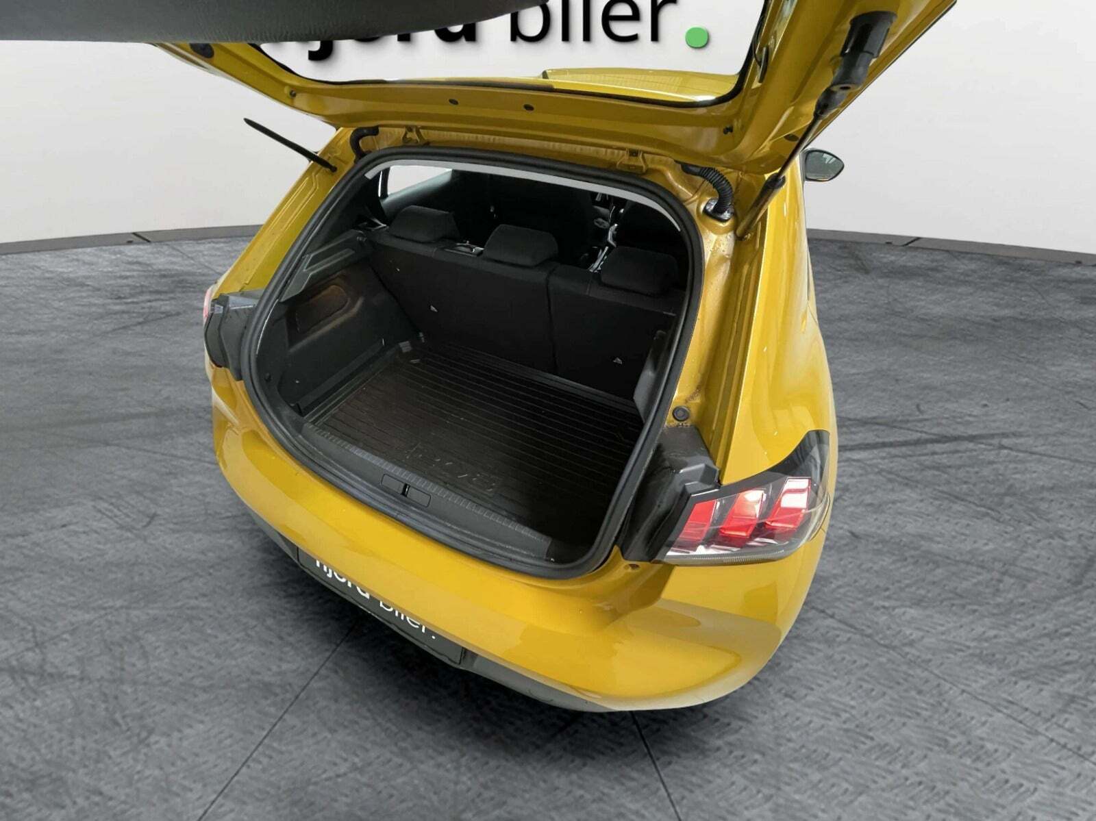 undefined Peugeot 208 fra 2022