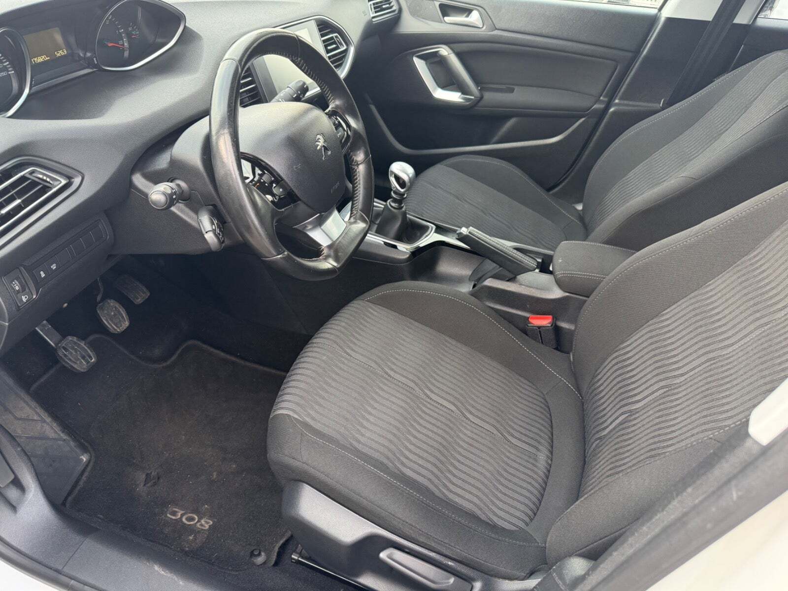 undefined Peugeot 308 fra 2015