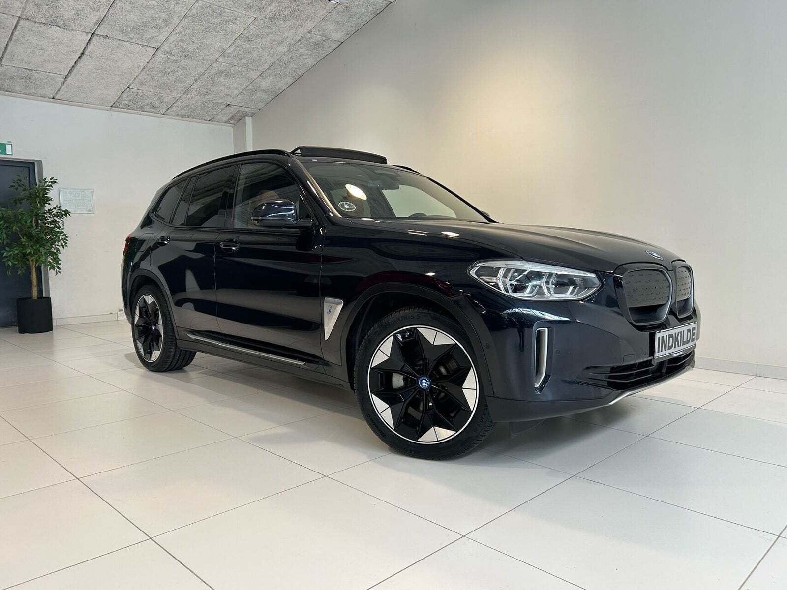 BMW iX3 Charged Plus