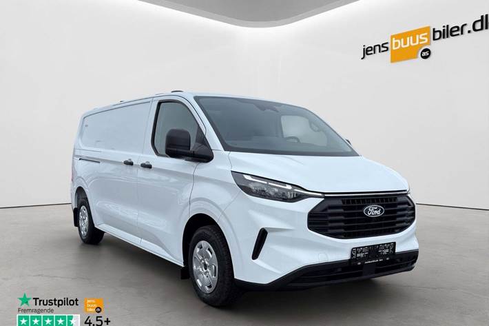 Hvid Ford Transit Custom 320L fra 2025 set udefra