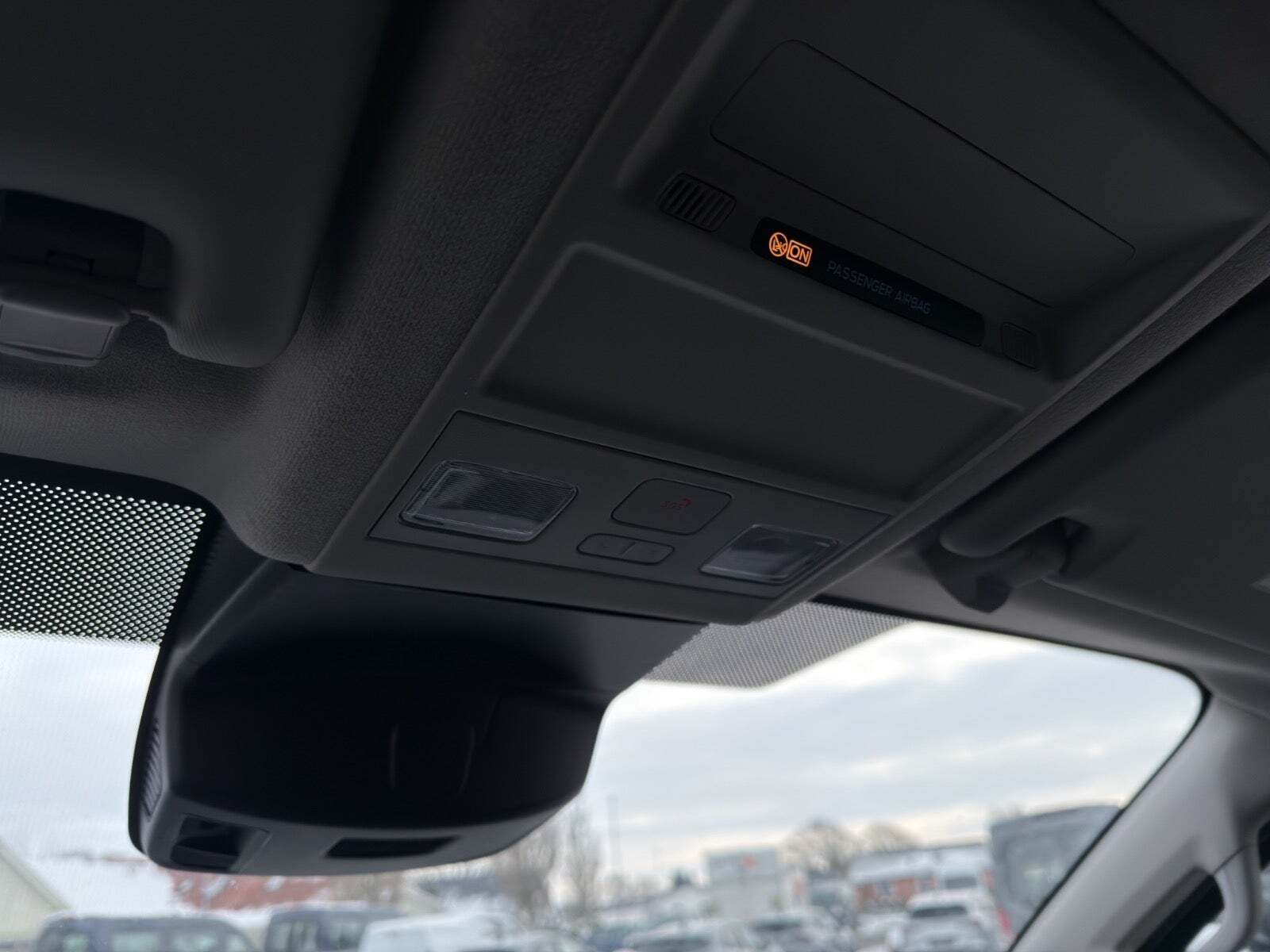 Hvid Ford Transit Custom 320L fra 2025