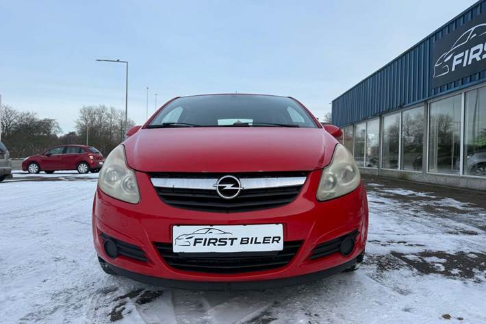 Grøn Opel Corsa fra 2008