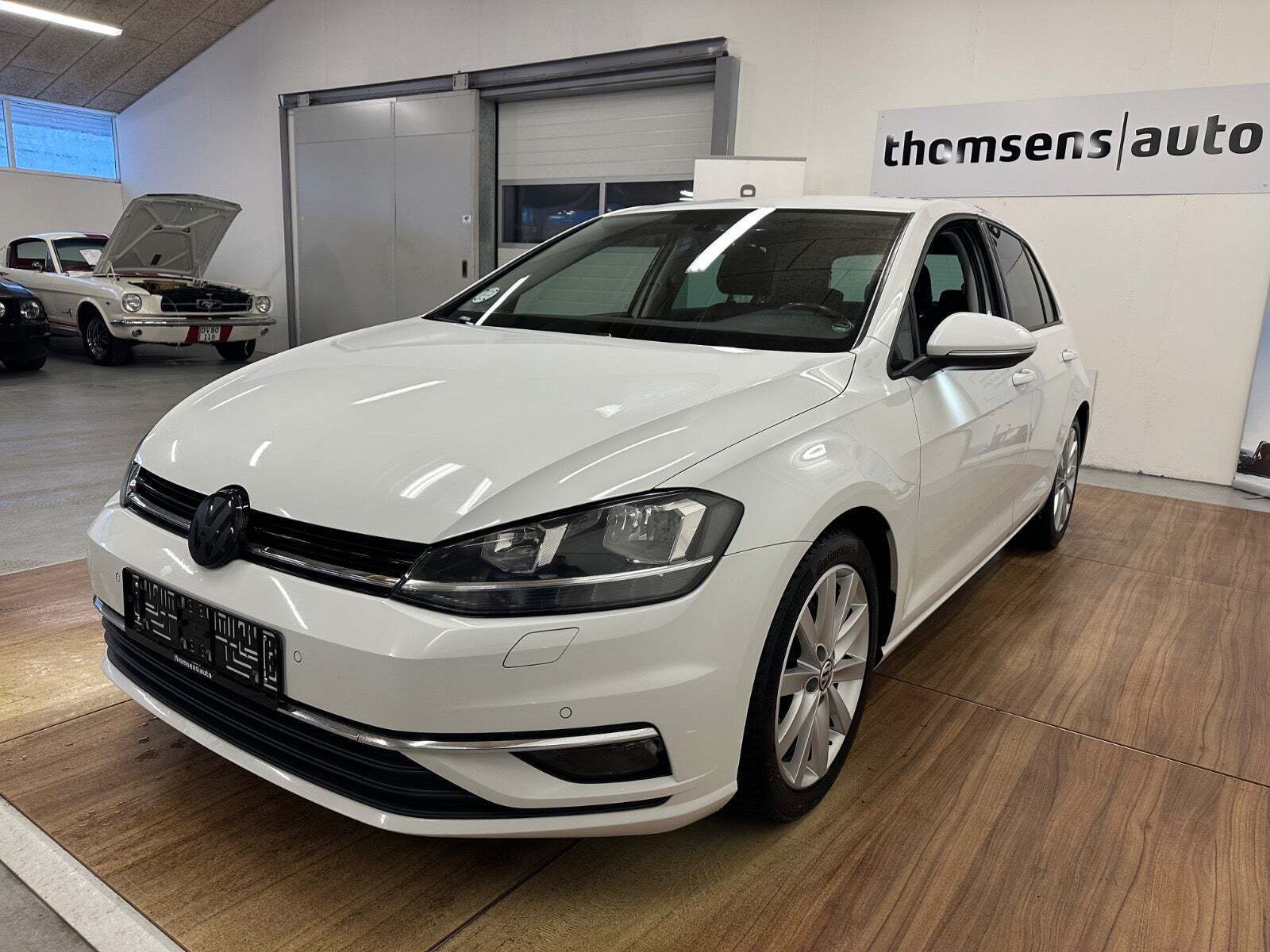 Hvid VW Golf VII fra 2018