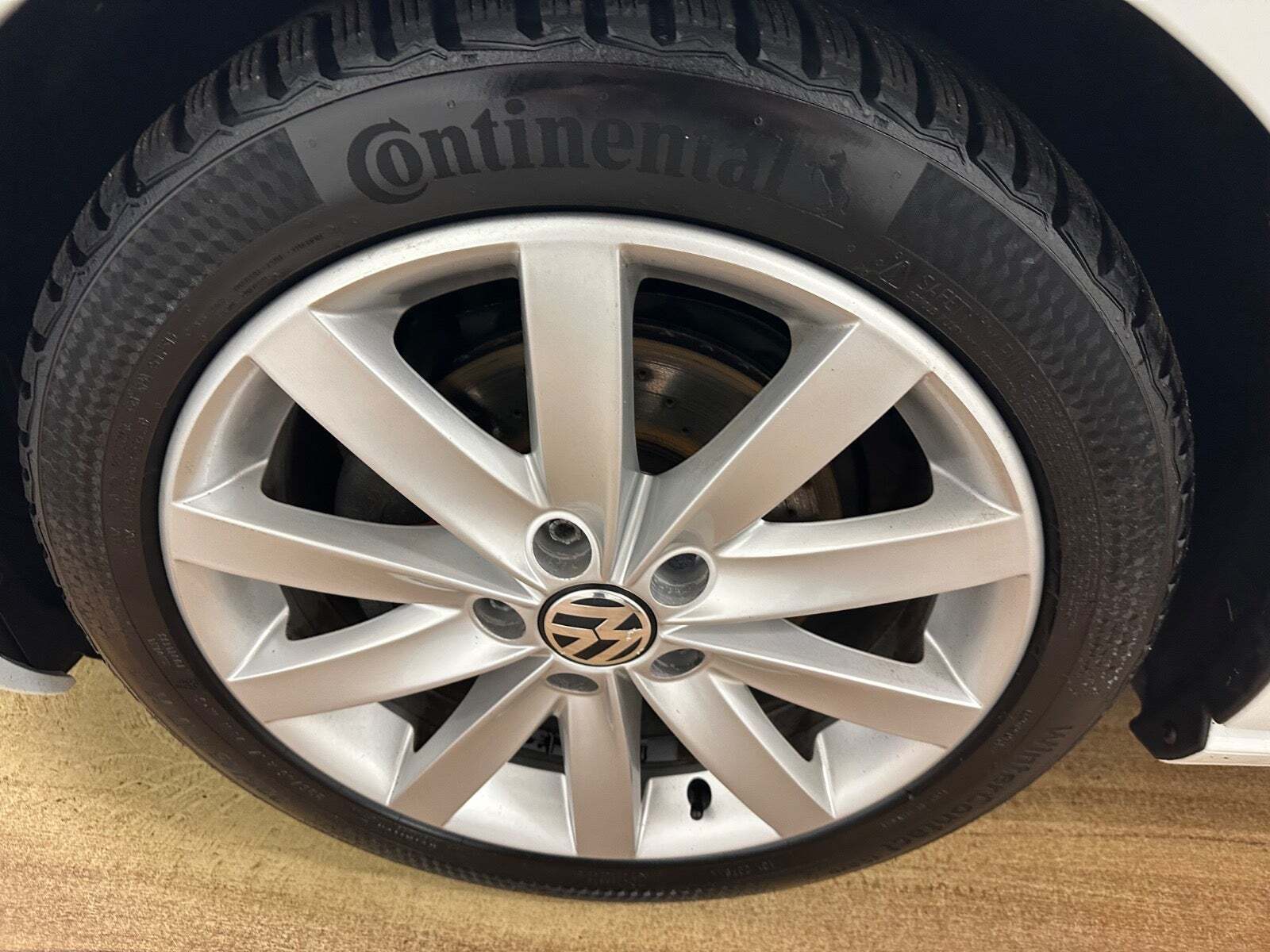 Hvid VW Golf VII fra 2018