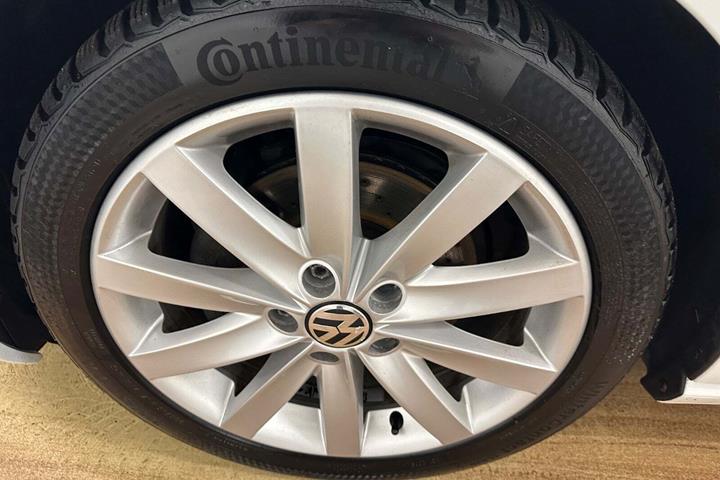 Hvid VW Golf VII fra 2018