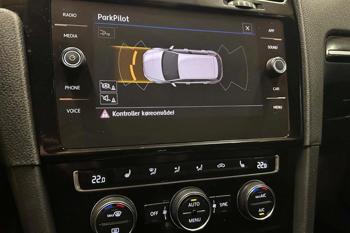 Hvid VW Golf VII fra 2018