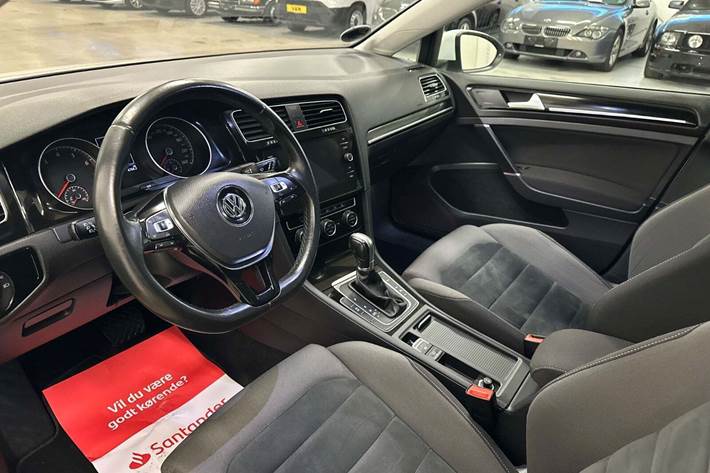 Hvid VW Golf VII fra 2018