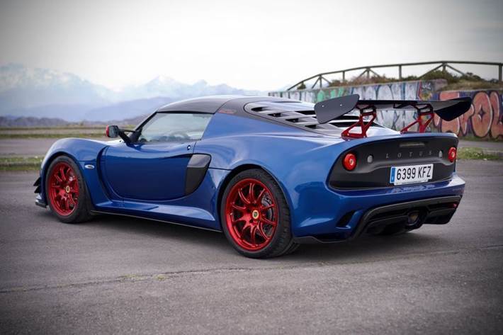 Blå Lotus Exige fra 2018