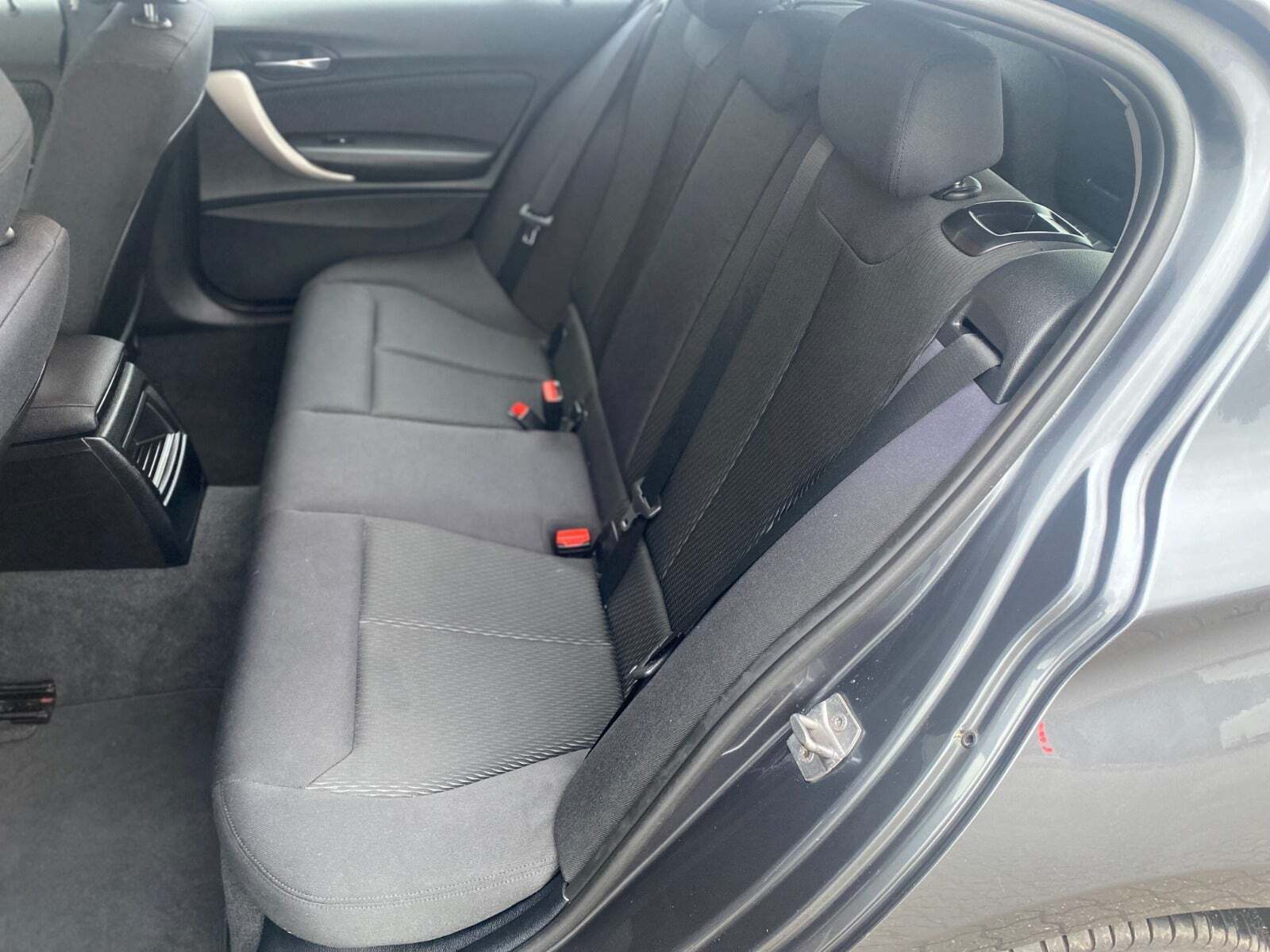 Brun BMW 116d fra 2014