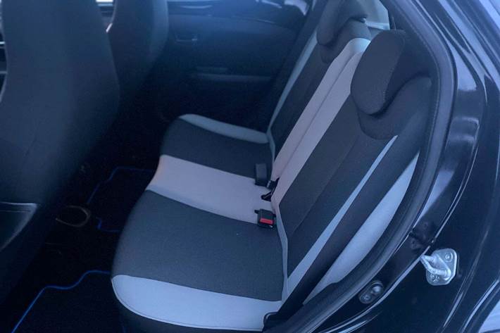 Sort Toyota Aygo fra 2015