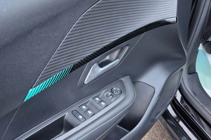 undefined Peugeot 208 fra 2021