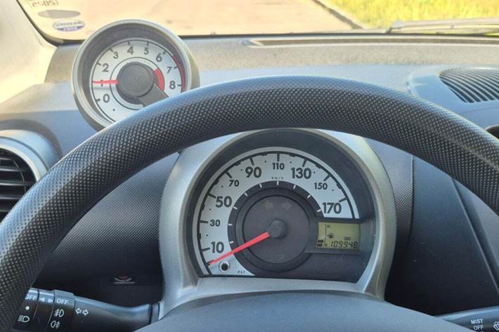 undefined Peugeot 107 fra 2007