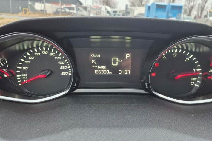 undefined Peugeot 308 fra 2015