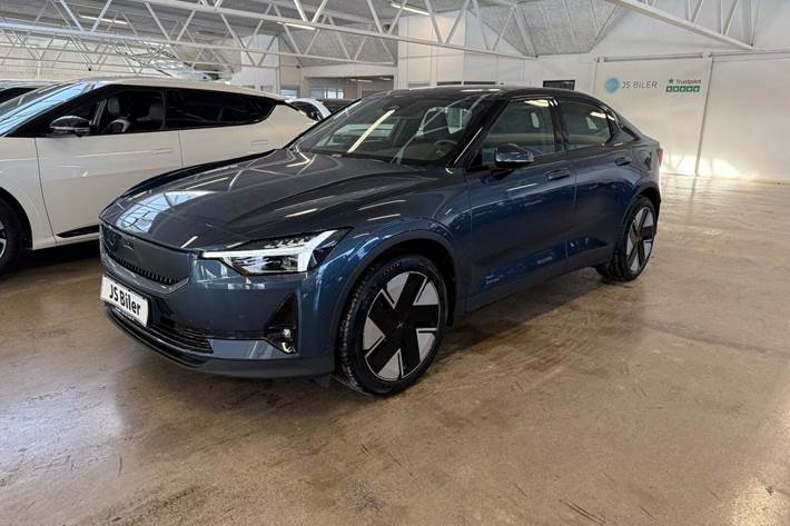 Blå Polestar 2 fra 2025 set udefra