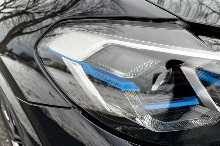 Blå BMW iX3 fra 2022