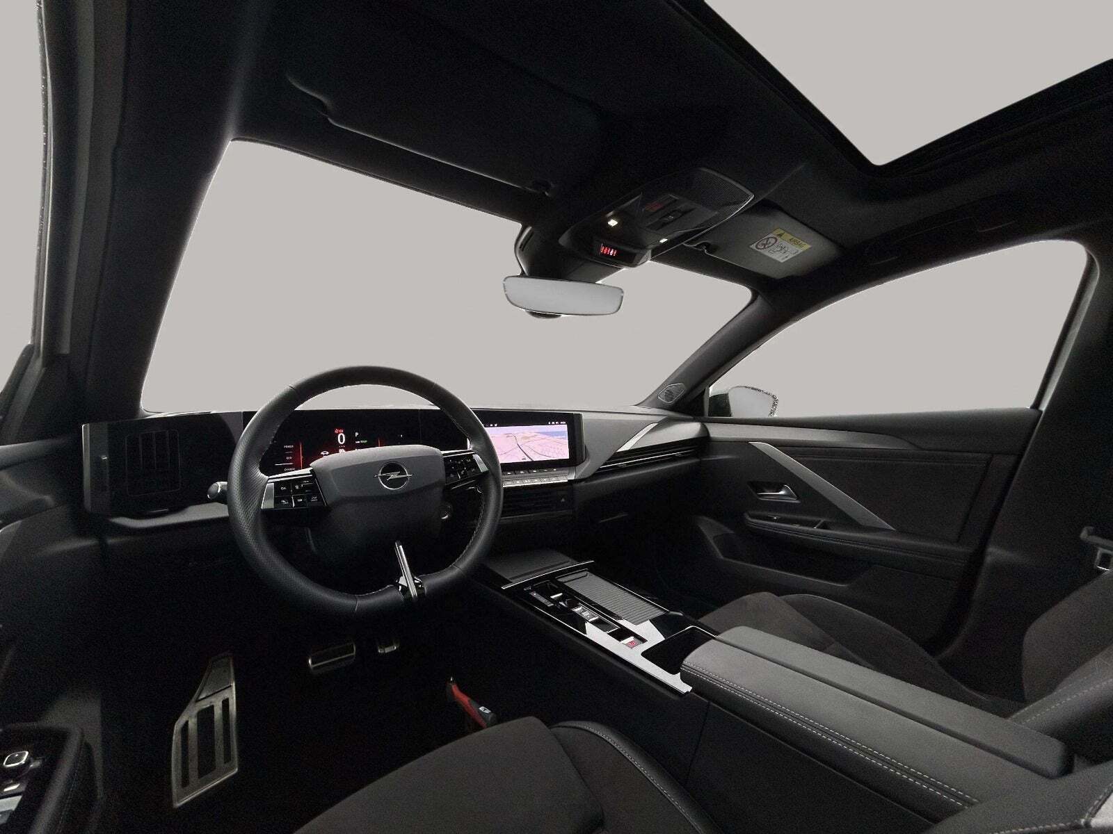 Hvid Opel Astra-e fra 2023