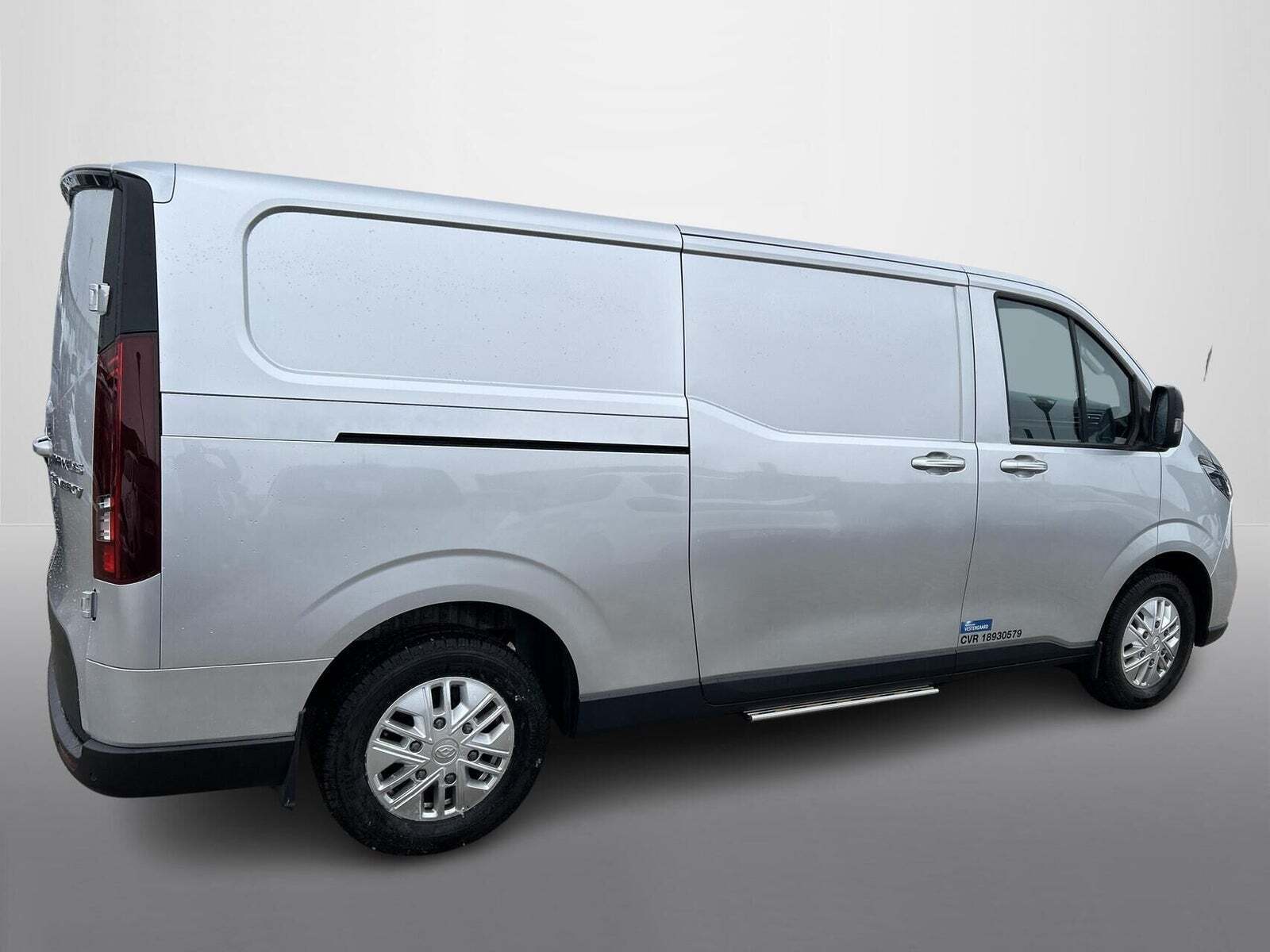 Grå Maxus e-Deliver 7 fra 2024