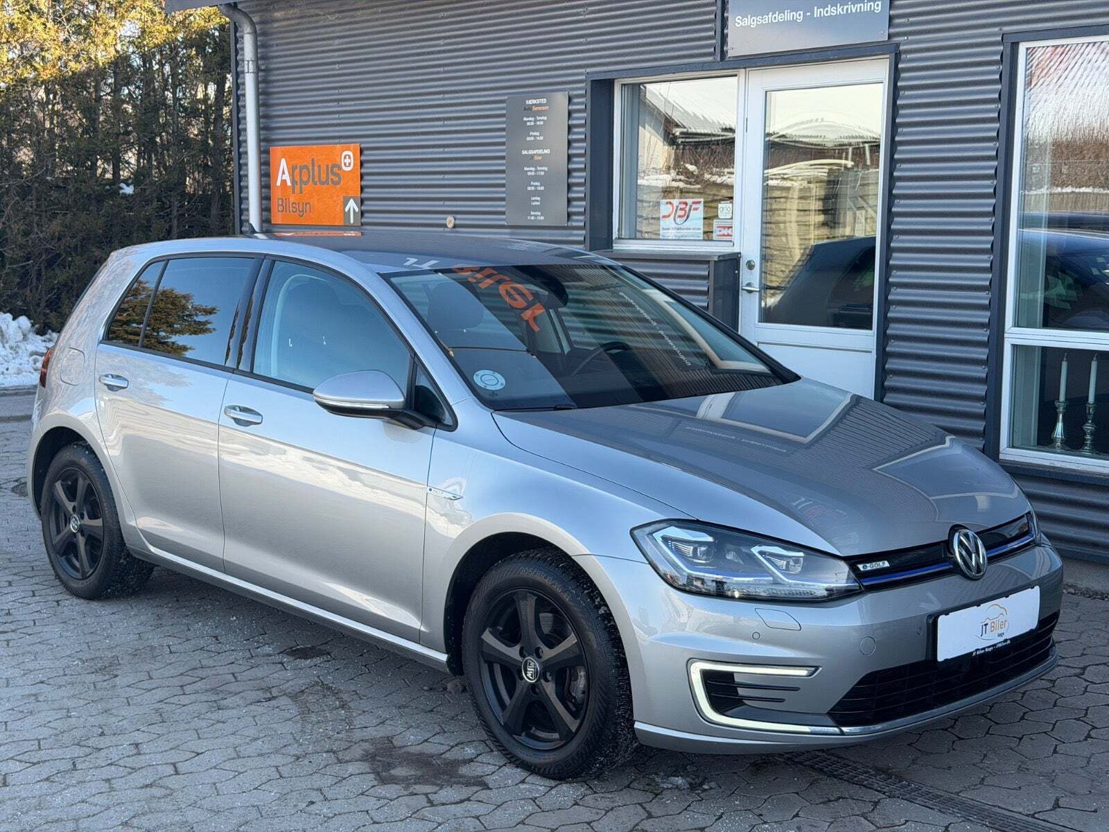 Sølv VW e-Golf VII fra 2019
