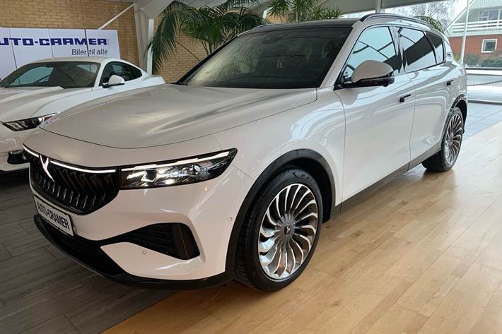 Hvid Voyah Free fra 2024 set udefra