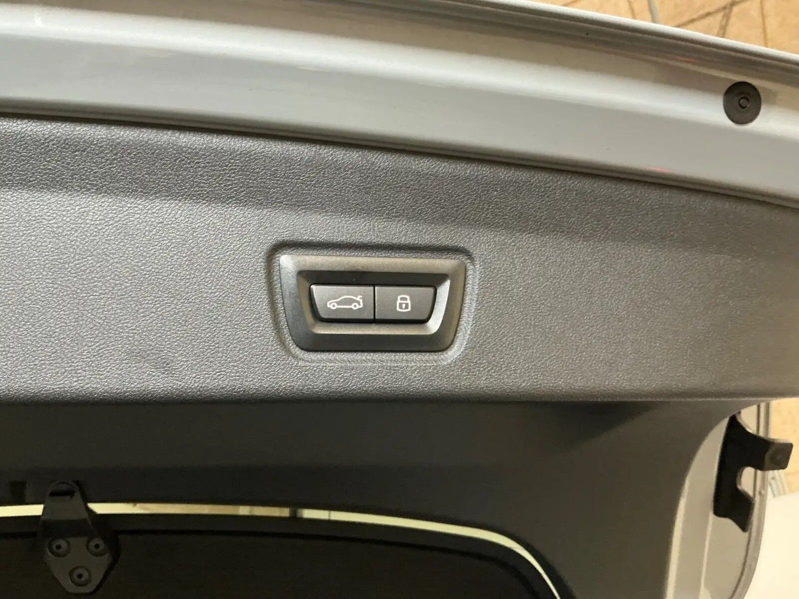 Grå BMW i4 fra 2023