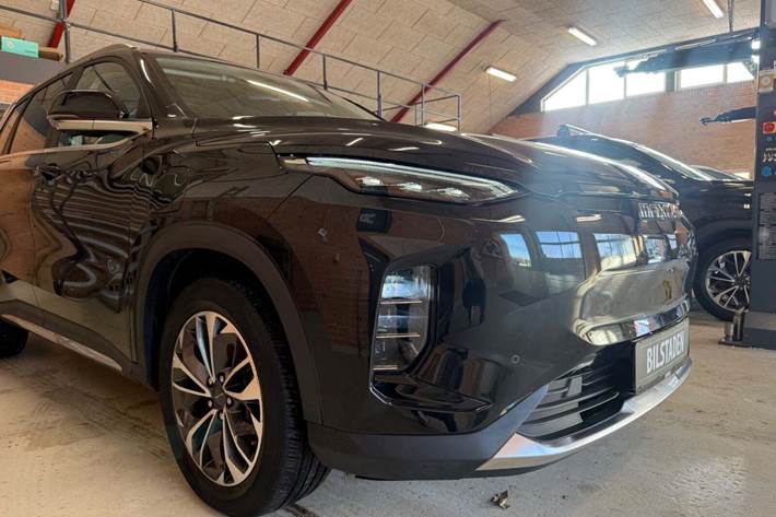 Sort Maxus Euniq6 fra 2022