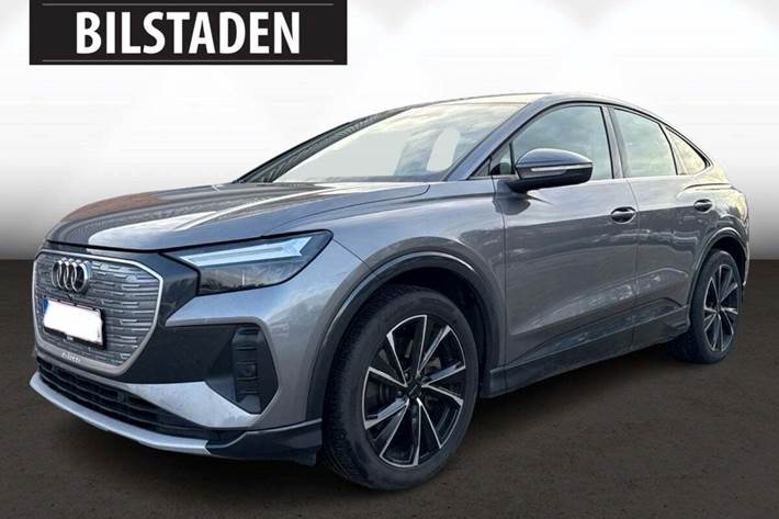 Sølv Audi Q4 e-tron fra 2021 set udefra