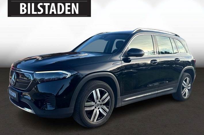 Sort Mercedes EQB250 fra 2023 set udefra