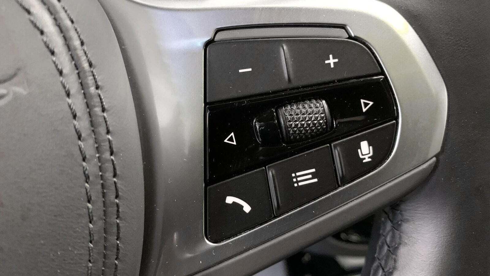 Grå BMW iX3 fra 2023