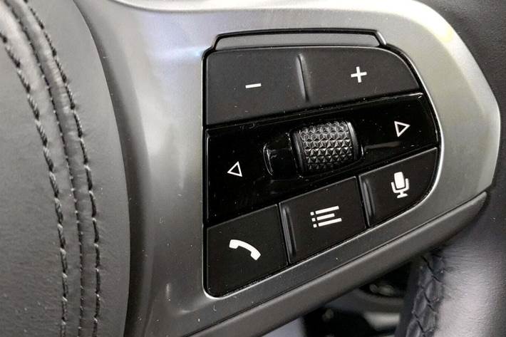 Grå BMW iX3 fra 2023