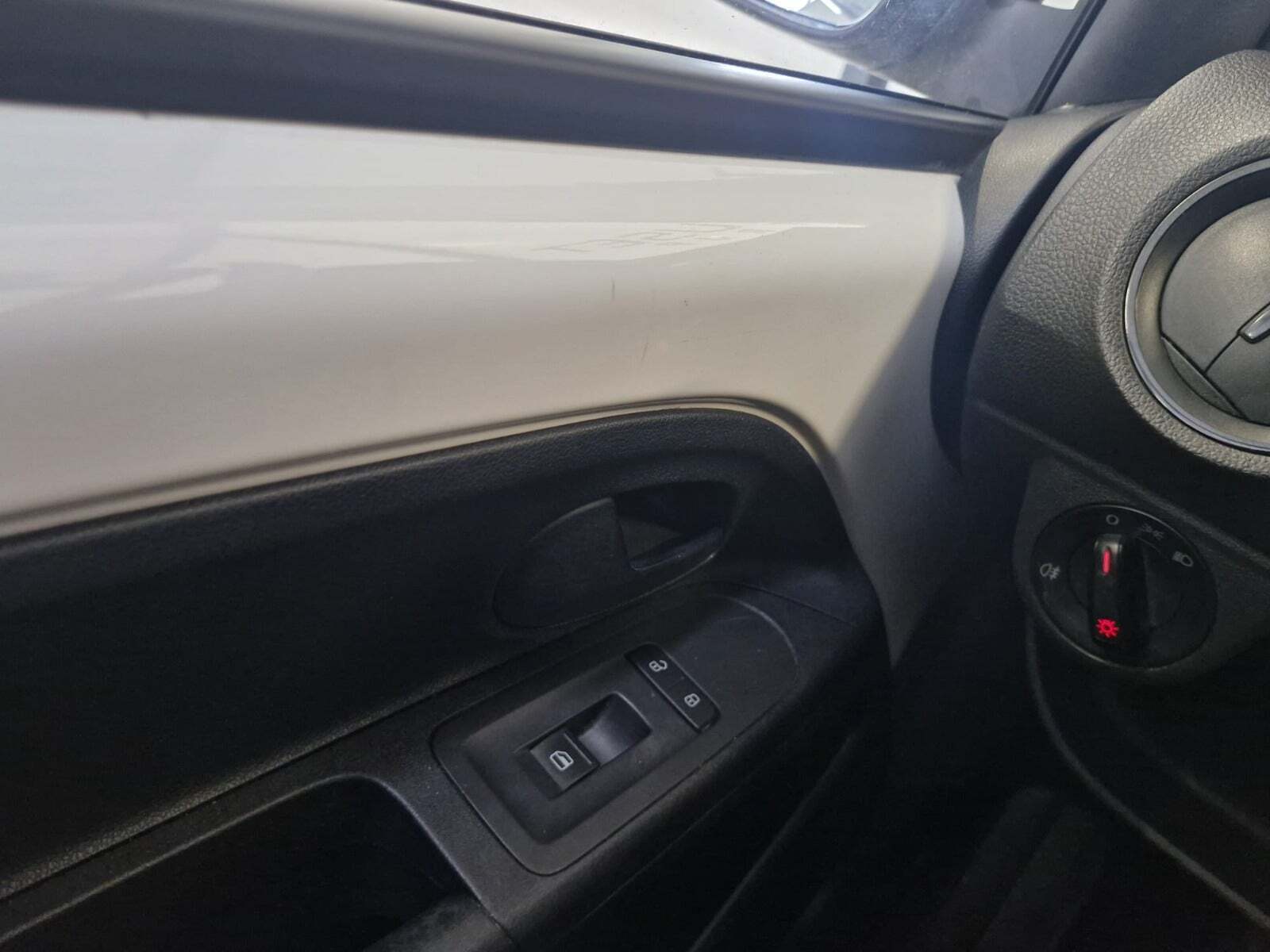 Hvid Seat Mii fra 2014