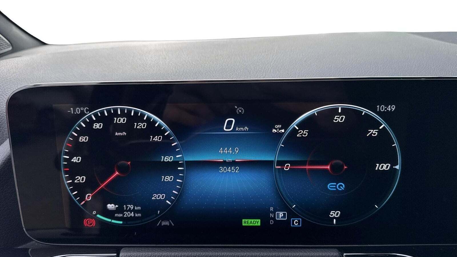 Sølv Mercedes EQA250+ fra 2023