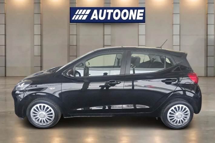 Sort Hyundai i10 fra 2022