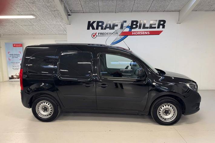 Sort Mercedes Citan 109 fra 2020