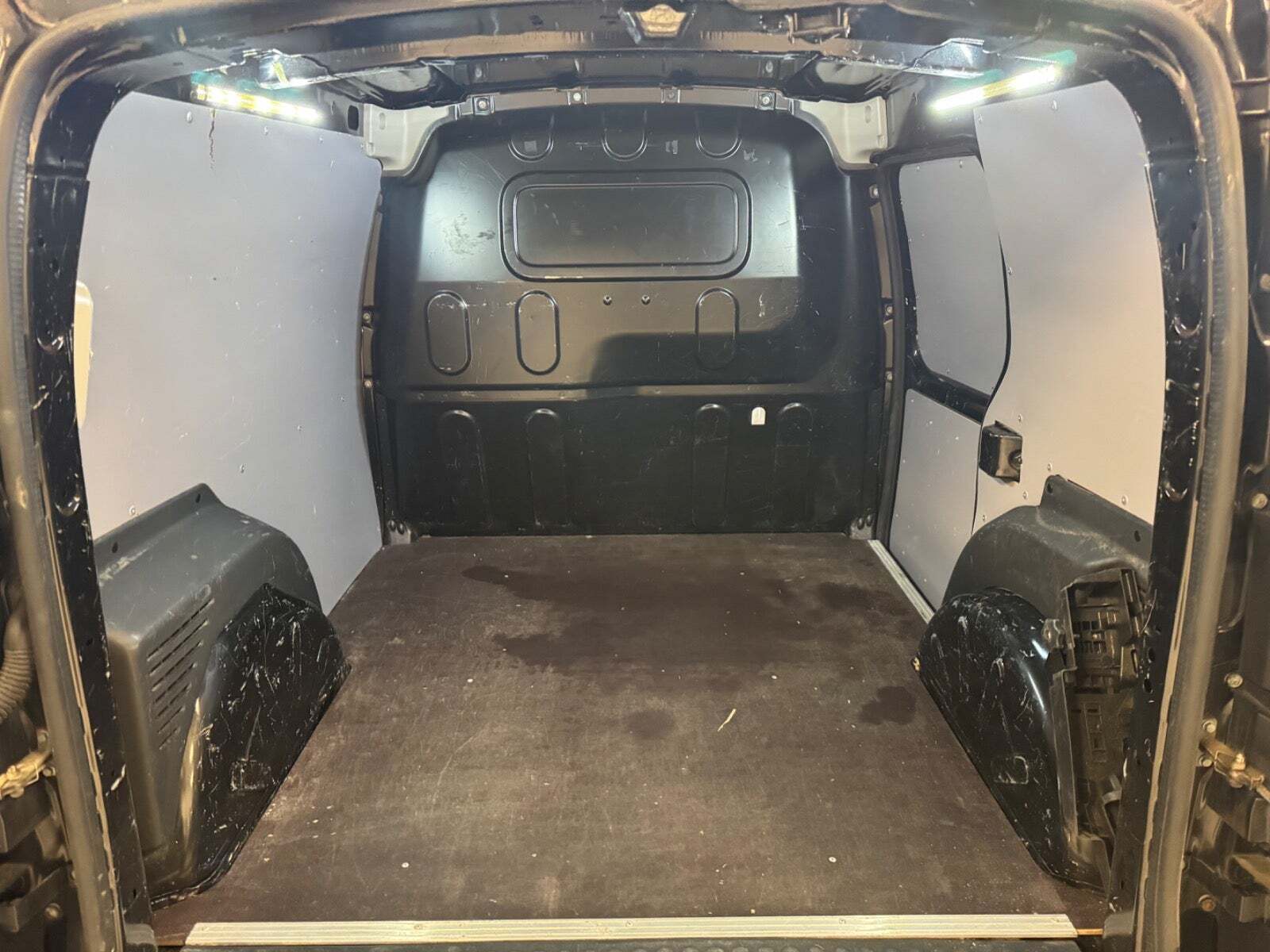 Sort Mercedes Citan 109 fra 2020