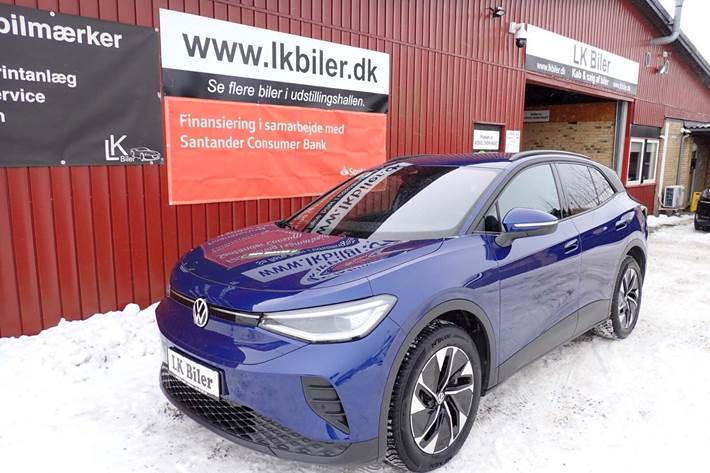Blå VW ID.4 fra 2025 set udefra