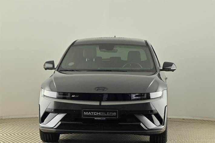 Grå Hyundai Ioniq 5 fra 2026