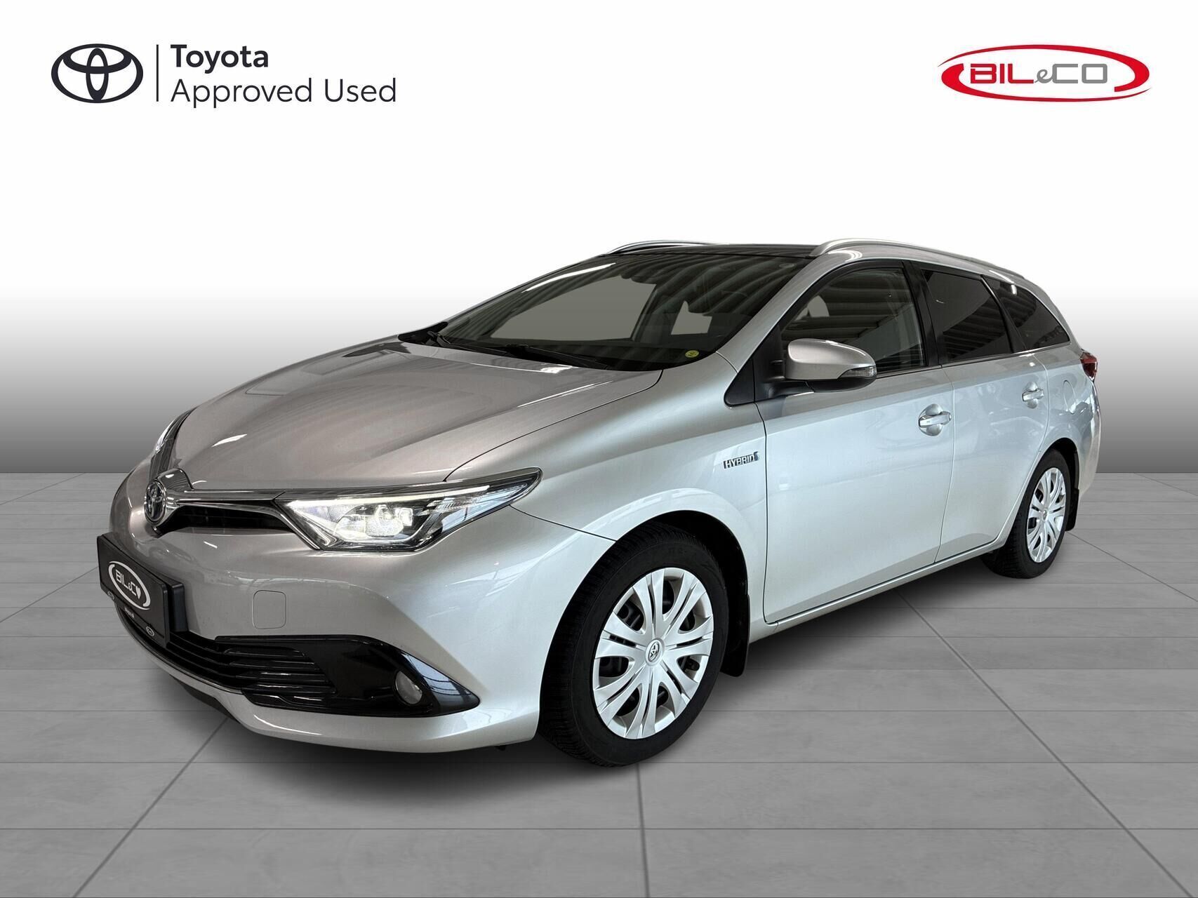 Grå Toyota Auris fra 2017