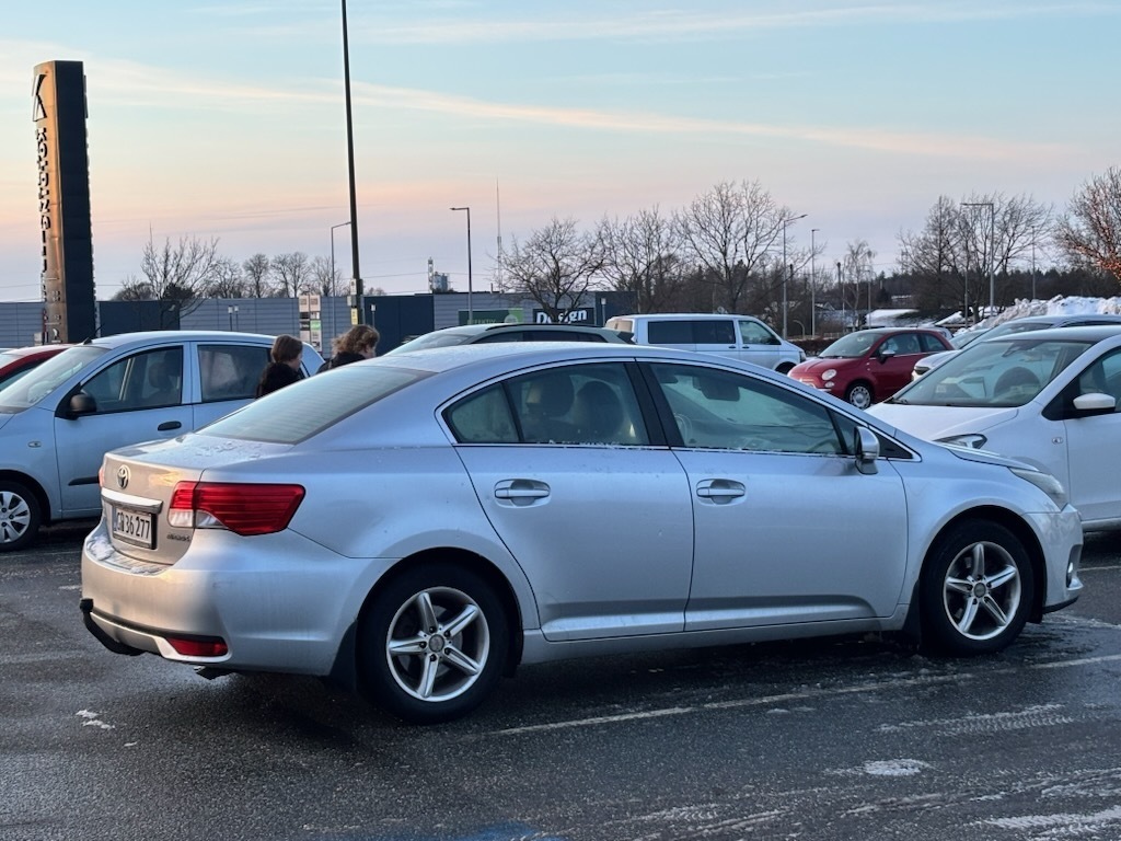 Toyota Avensis 2,0 SD D-4D.DPF.MAN.