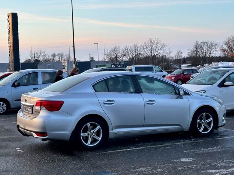 Toyota Avensis 2,0 SD D-4D.DPF.MAN.