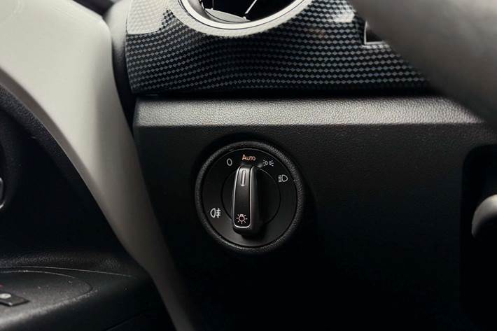 Hvid VW E-UP! fra 2022