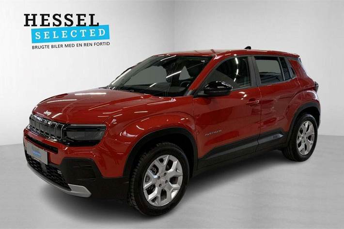 Rød Jeep Avenger fra 2023 set udefra