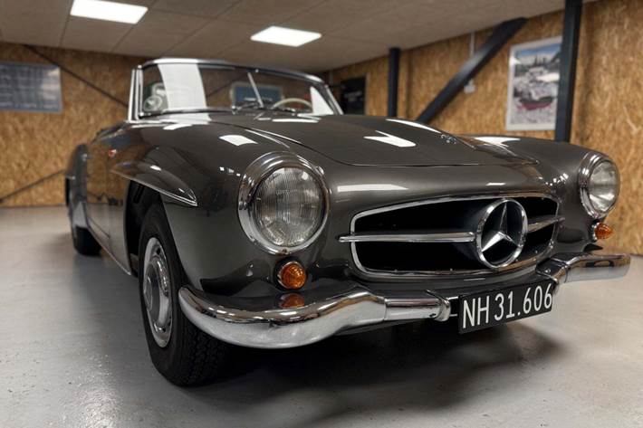 Grå Mercedes 190 SL fra 1959