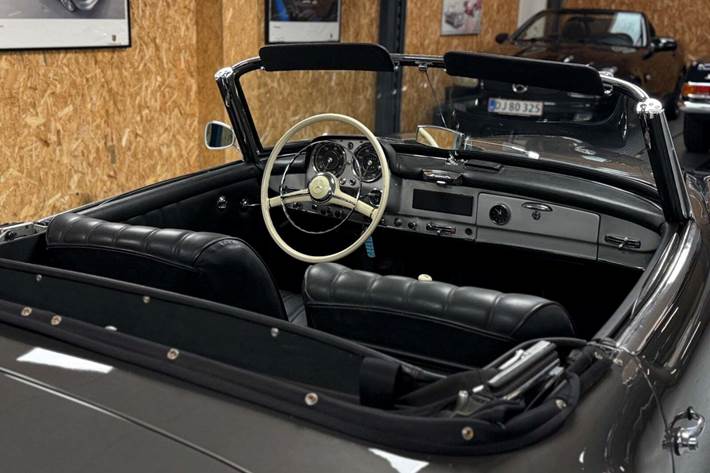 Grå Mercedes 190 SL fra 1959