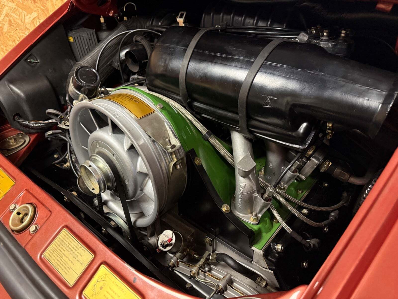 Brun Porsche 911 fra 1977