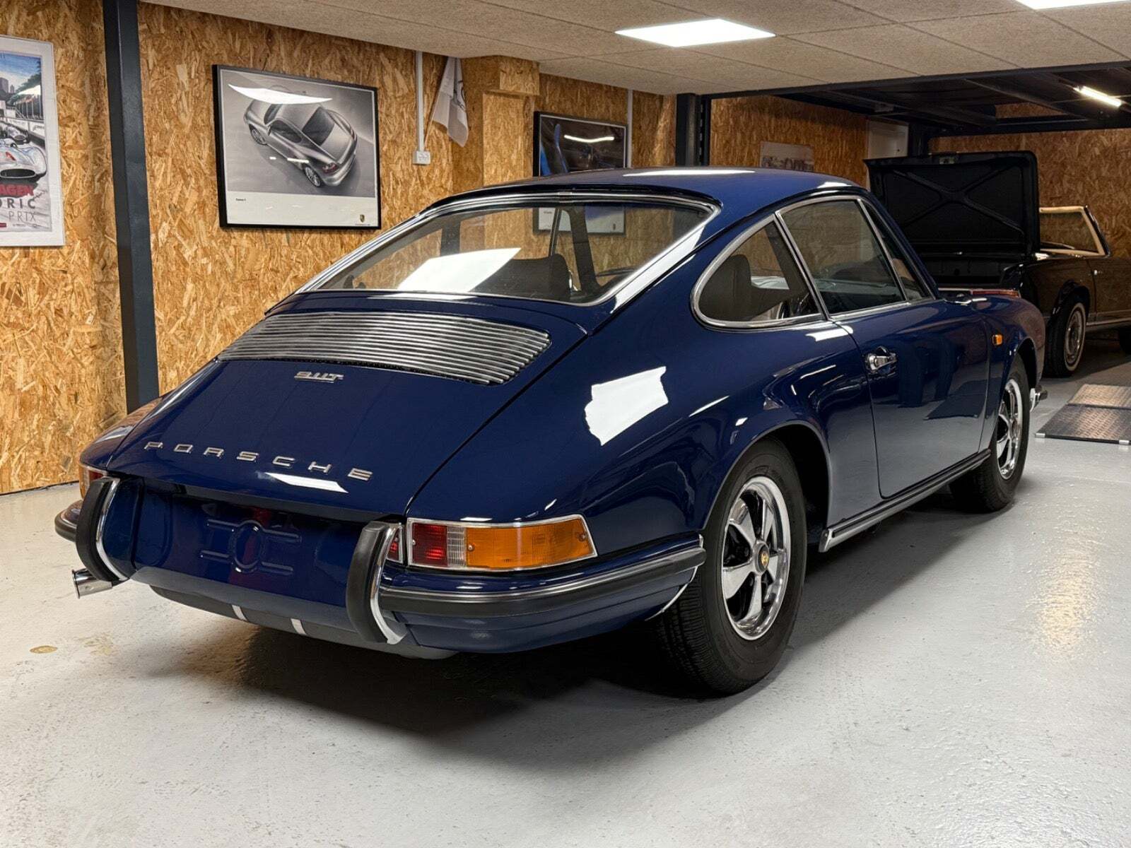 Blå Porsche 911 fra 1971