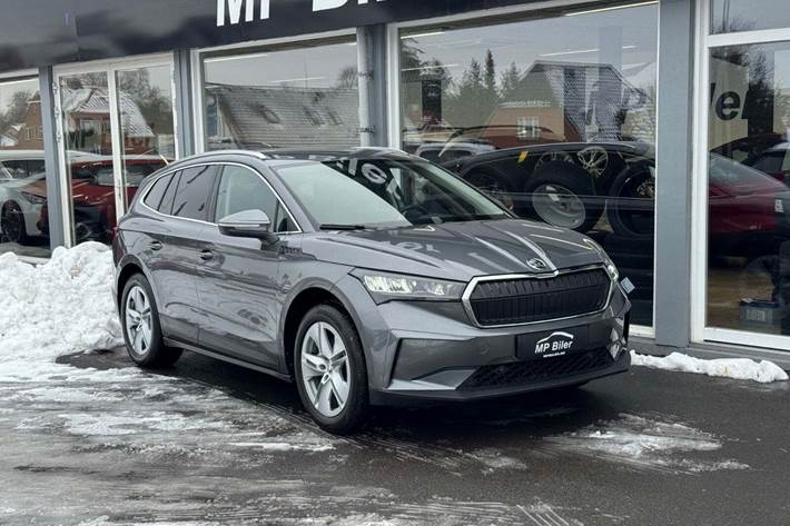 Grå Skoda Enyaq fra 2023