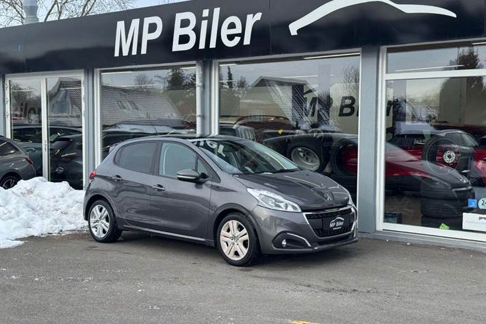 Grå Peugeot 208 fra 2019