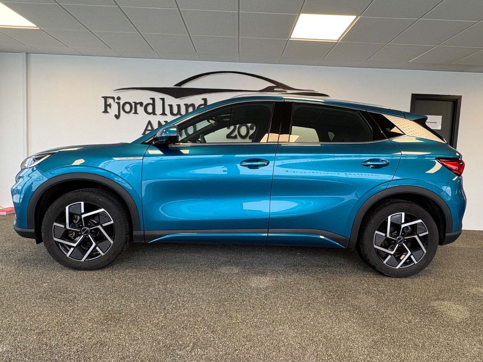 Blå BYD Atto 3 fra 2023